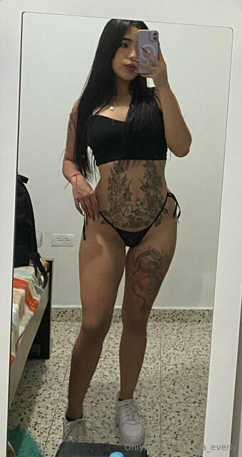 coraeverly Nude Leaks Photo 3