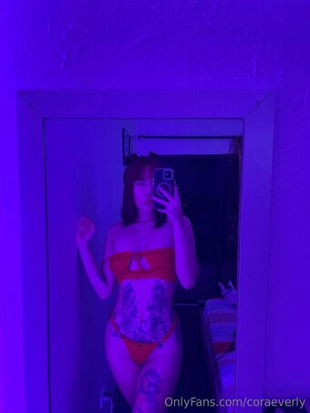 coraeverly Nude Leaks Photo 28