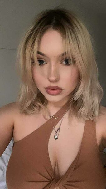 Coralsick / coralsickmonlundberg Nude Leaks Photo 1