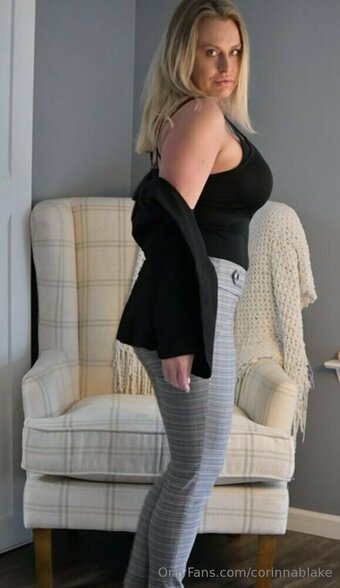 corinnablake Nude Leaks Photo 5