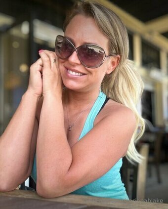 corinnablake Nude Leaks Photo 8