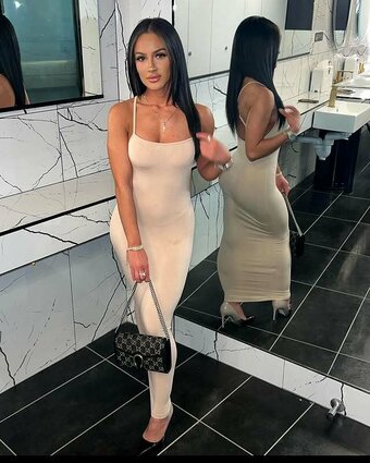 Corinnerg_ Nude Leaks Photo 9