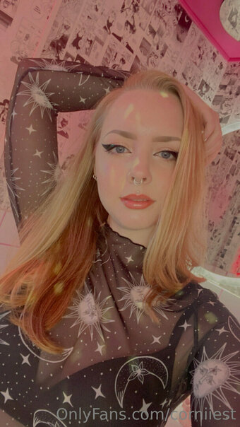 corniiest Nude Leaks Photo 3