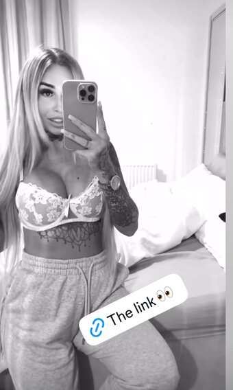 Cornish / ambre_leigh / bambi_xoxoxo Nude Leaks OnlyFans Photo 5