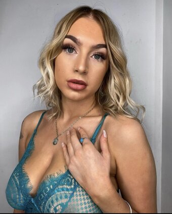 Cornwall Nude Leaks Photo 1