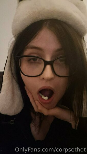 corpsethot / Evie / nothingjoys / slutphasee Nude Leaks OnlyFans Photo 9