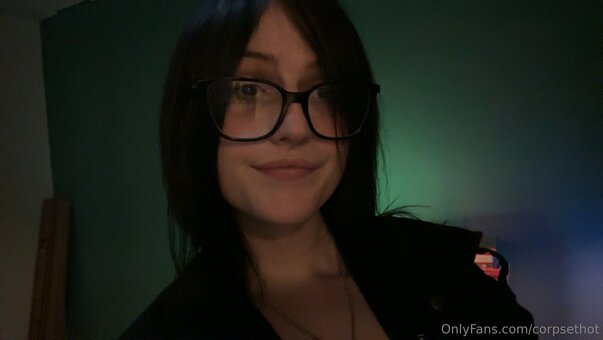 corpsethot / Evie / nothingjoys / slutphasee Nude Leaks OnlyFans Photo 10