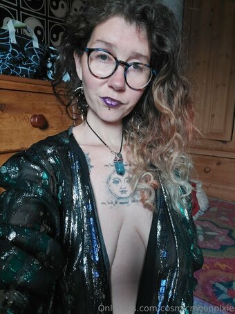 cosmicmoonpixie Nude Leaks Photo 12