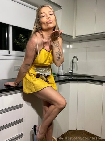 cougarshell / Angela Shell / bannkgotit Nude Leaks OnlyFans Photo 18
