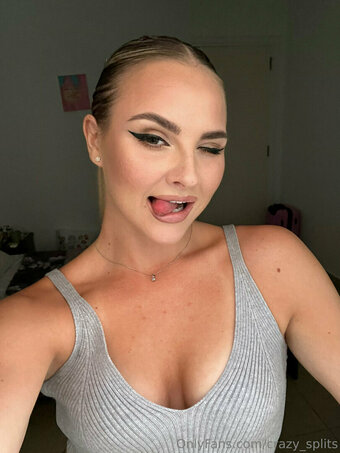 crazy_splits / Dasha / Fit-Zone / Stretch Gym / dash_cam Nude Leaks OnlyFans Photo 6