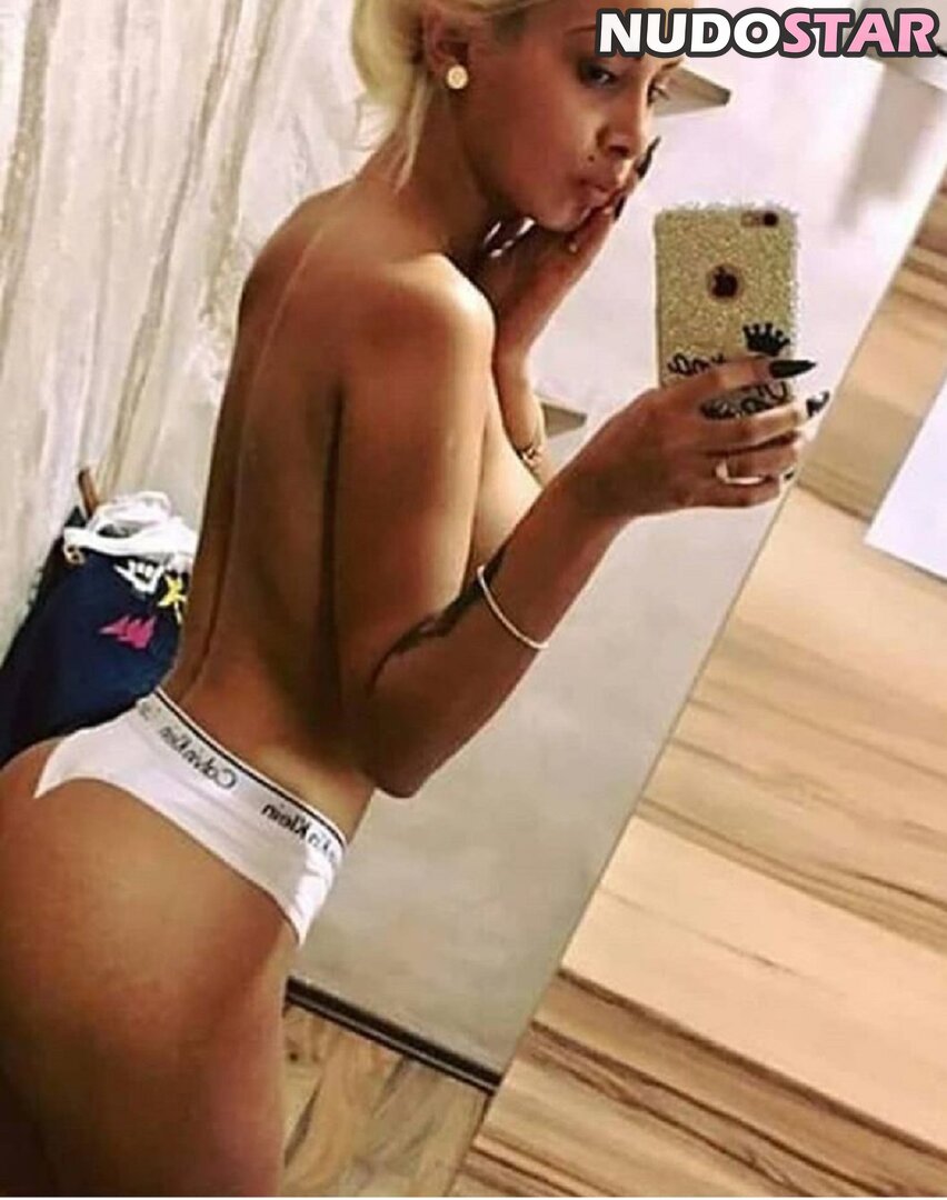 Her smile a wicked invitation