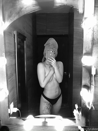 crysssrd Nude Leaks Photo 23