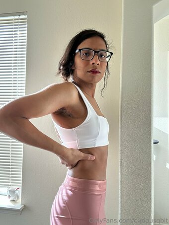 curiousqbit Nude Leaks Photo 22