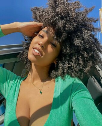 Curlswithv Nude Leaks Photo 2