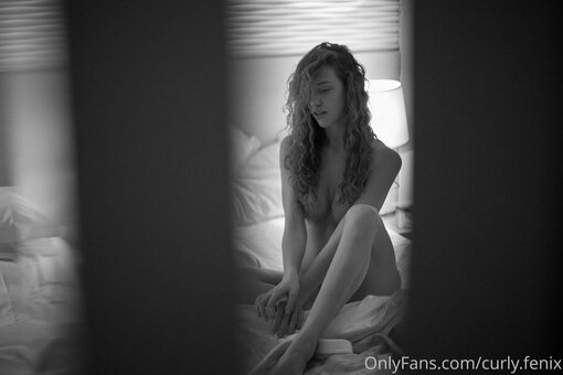 Curly Phoenix / curly.phoenix Nude Leaks OnlyFans Photo 17