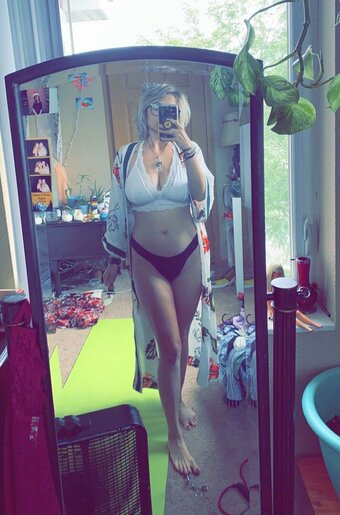 Curthobain Nude Leaks OnlyFans Photo 13