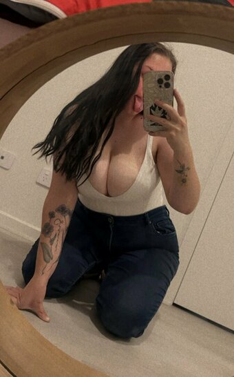 curvybustybabe