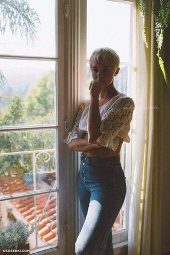 d.e.b.o. Nude Leaks Photo 5