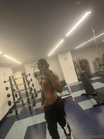 d-lo415 Nude Leaks Photo 4