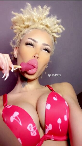 d3zzy7 / https: / oohdezzy / oohdezzy22 Nude Leaks Photo 2