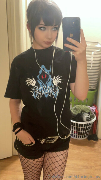 d4ncingtulips Nude Leaks Photo 2