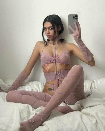 d616g / Spoiled Softie Nude Leaks Photo 4
