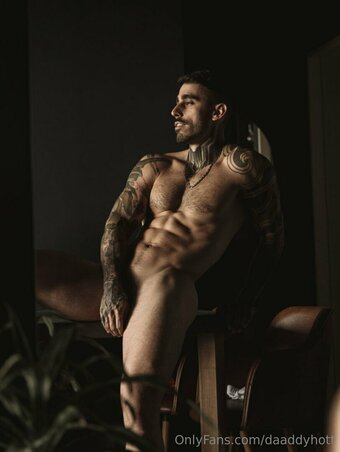 daaddyhott Nude Leaks Photo 28