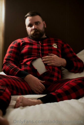 daddyissuespdx Nude Leaks Photo 22