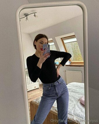 daenneryss Nude Leaks Photo 2