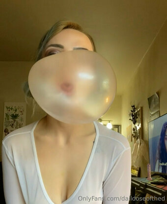 daildoseofthed Nude Leaks Photo 26