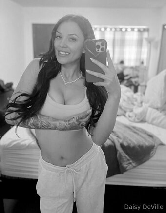 Daisy DeVille / daisy__deville / daisyxdeville Nude Leaks OnlyFans Photo 5