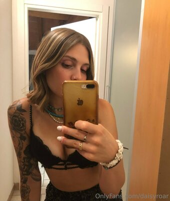 daisyroar Nude Leaks Photo 1