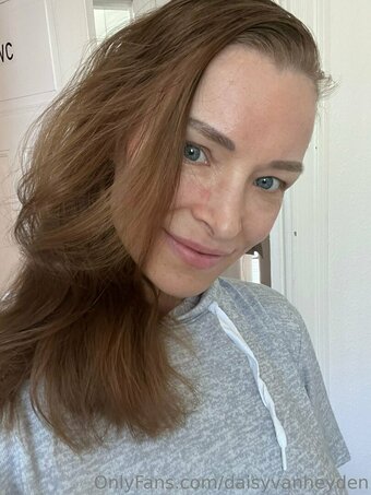 daisyvanheyden Nude Leaks Photo 14