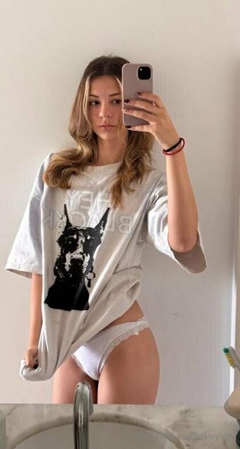daisyvip Nude Leaks Photo 18