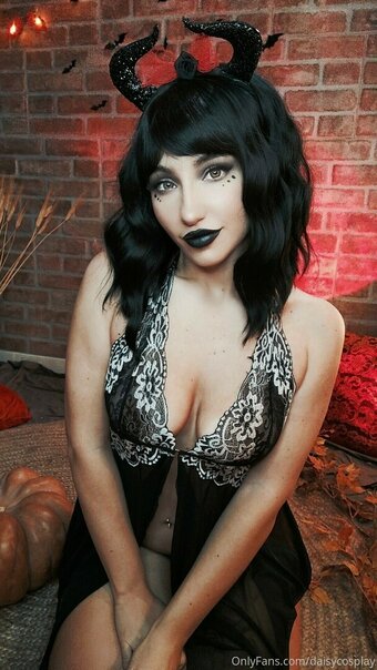 Daisyylewd / daisy_cosplay / https: Nude Leaks OnlyFans Photo 8