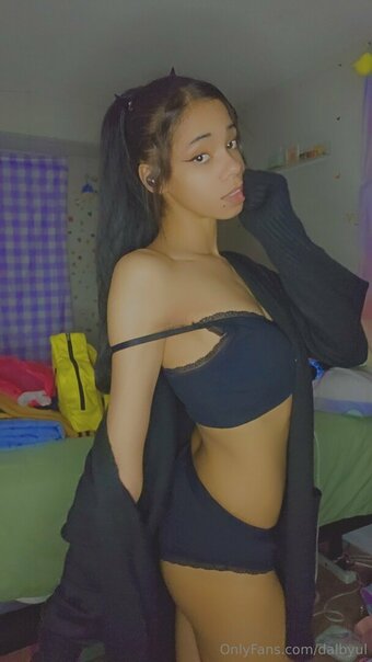 dalbyul Nude Leaks Photo 10