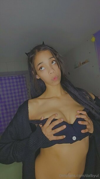dalbyul Nude Leaks Photo 11