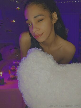 dalbyul Nude Leaks Photo 18