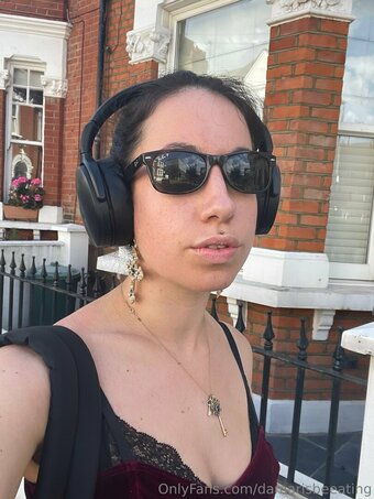 damarisbeeating Nude Leaks Photo 8