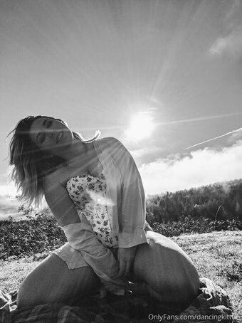 dancingkitten Nude Leaks Photo 15