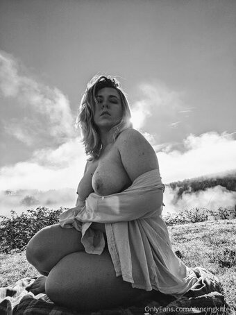 dancingkitten Nude Leaks Photo 23