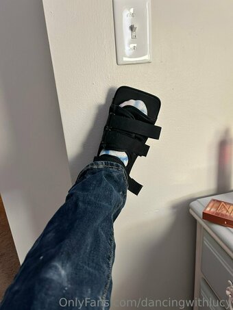 dancingwithlucy Nude Leaks Photo 20