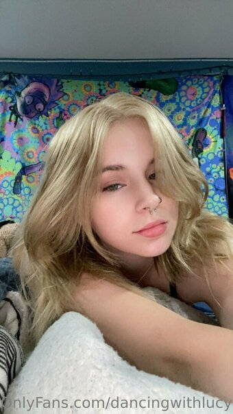 dancingwithlucy Nude Leaks Photo 22