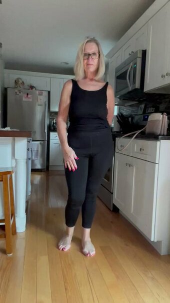 Dani D / daniellegrandmother1 / danimature / https: Nude Leaks OnlyFans Photo 3