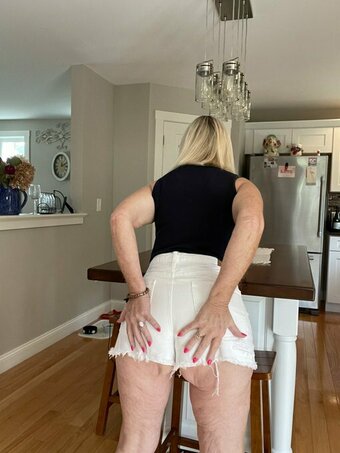 Dani D / daniellegrandmother1 / danimature / https: Nude Leaks OnlyFans Photo 16