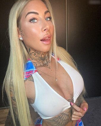 Daniela Dittrich Nude Leaks Photo 19