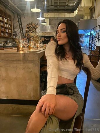 Daniela Flores / Floresdani318 Nude Leaks OnlyFans Photo 16