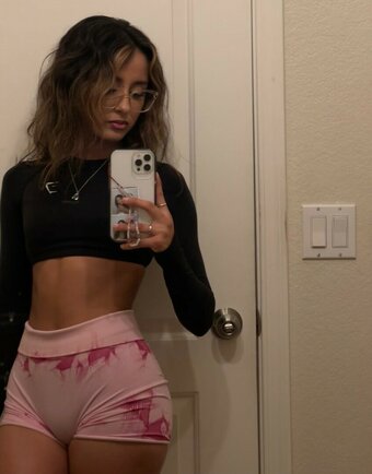 Daniela Lara / daniela_laraaaaa / danielalara98 / https: Nude Leaks Photo 5