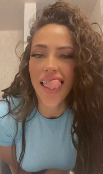 Daniela Usme / saraiidusme Nude Leaks Photo 9