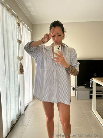 danielaflavia Nude Leaks Photo 9